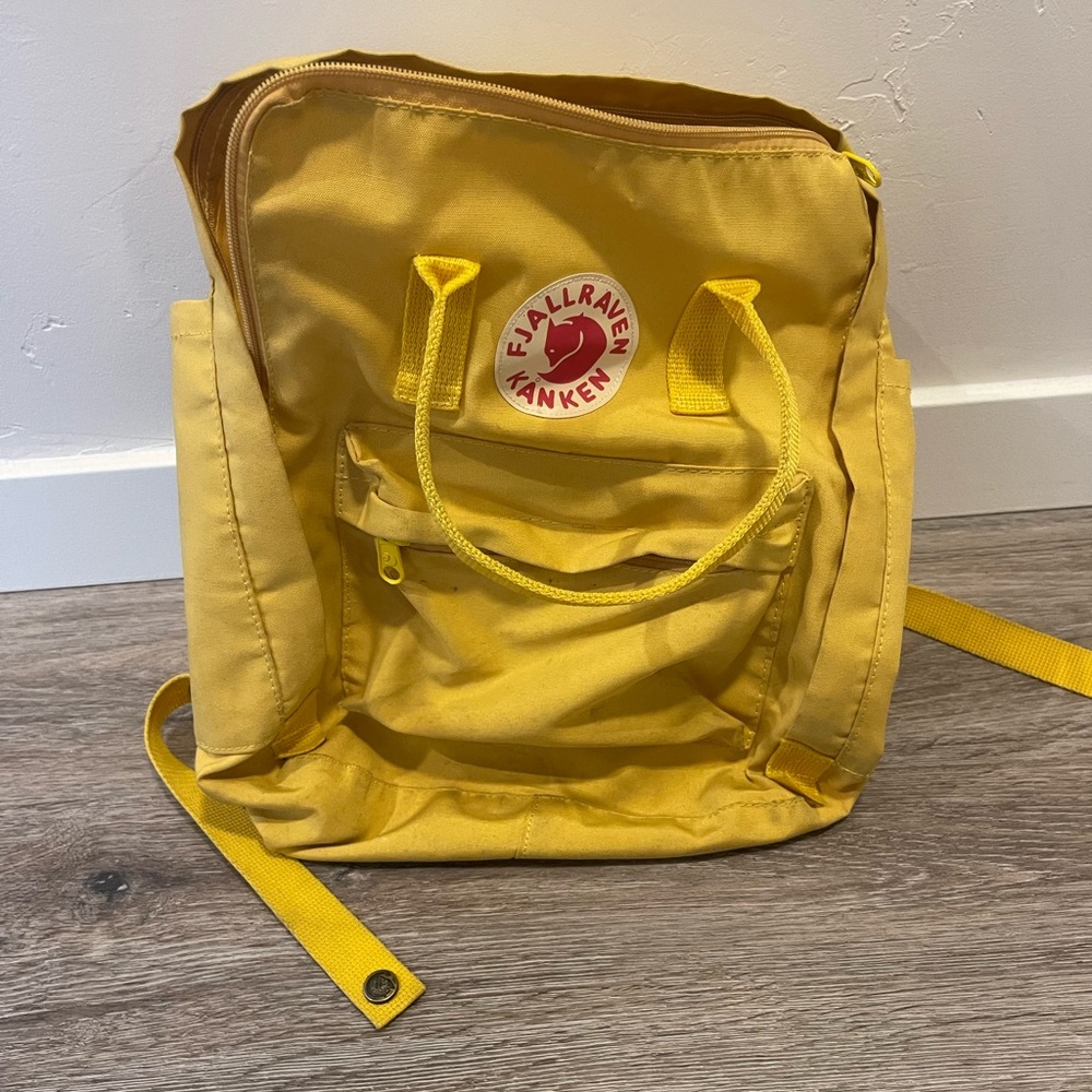 Yellow Fjallraven Everyday Kanken Bag